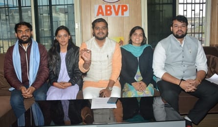 मेटाफर लिटफेस्ट के दूसरे व अंतिम दिन किस्से, कहानियों और कविताओं के बीच संस्कृति, साहित्य, सिने मेटाफर लिटफेस्ट के दूसरे व अंतिम दिन किस्से, कहानियों और कविताओं के बीच संस्कृति, साहित्य, सिने