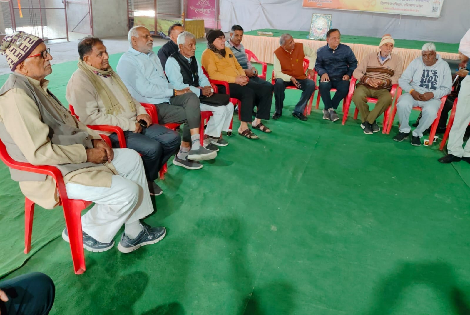 रेलवे रोड स्थित हरिओम अग्रसेन परिसर में आयोजित अमर उजाला संवाद कार्यक्रम में यातायात प्रभारी बल