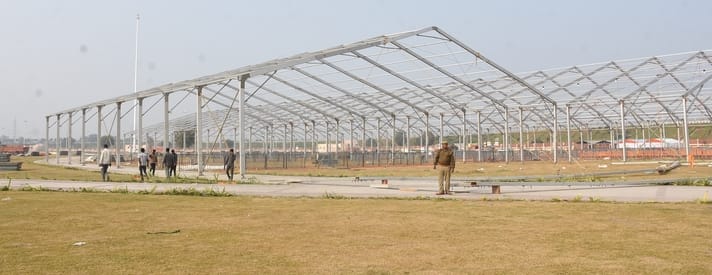 राष्ट्र प्रेरणा स्थल पर लोकार्पण समारोह के लिए चल रही तैयारियां। राष्ट्र प्रेरणा स्थल पर लोकार्पण समारोह के लिए चल रही तैयारियां।