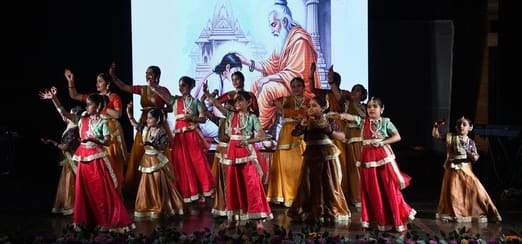 घृताक्षी संगीतशाला संस्था की ओर से गोमतीनगर स्थित अंतरराष्ट्रीय बौद्ध संस्थान में नमामि कृष्णम 