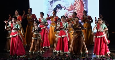 घृताक्षी संगीतशाला संस्था की ओर से गोमतीनगर स्थित अंतरराष्ट्रीय बौद्ध संस्थान में नमामि कृष्णम 