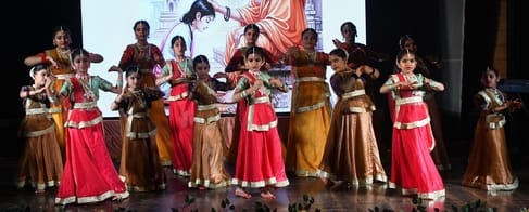 घृताक्षी संगीतशाला संस्था की ओर से गोमतीनगर स्थित अंतरराष्ट्रीय बौद्ध संस्थान में नमामि कृष्णम 