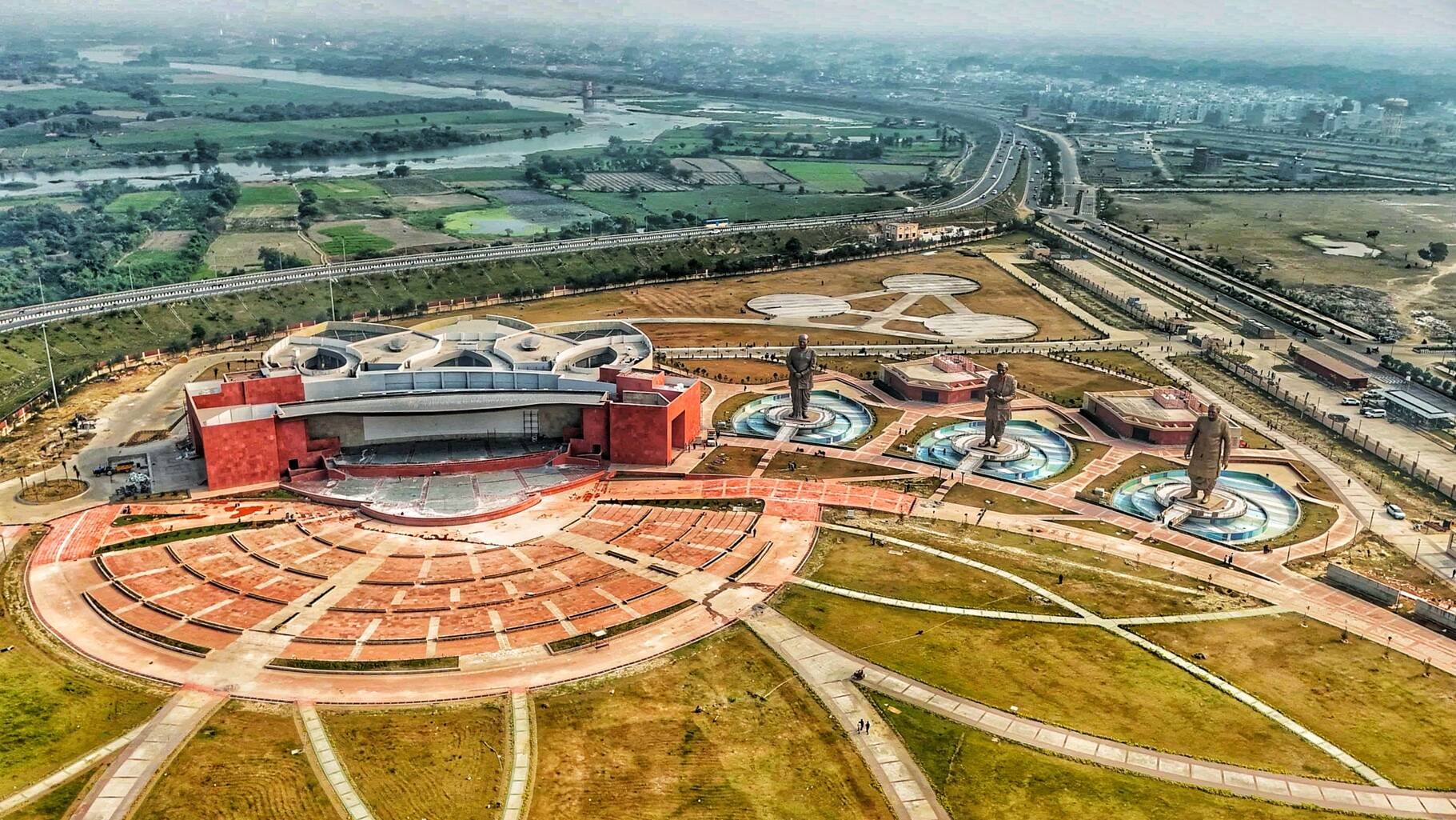लोकार्पण के लिए तैयारी राष्ट्र प्रेरणा स्थल का विहंगम दृश्य। लोकार्पण के लिए तैयारी राष्ट्र प्रेरणा स्थल का विहंगम दृश्य।