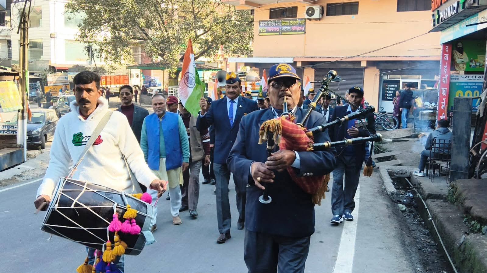 शहीद स्मारक चंगर में विभिन्न युद्ध क्षेत्रों से लाई गई वीर बलिदानी मिट्टी के कलशों को स्थापित क