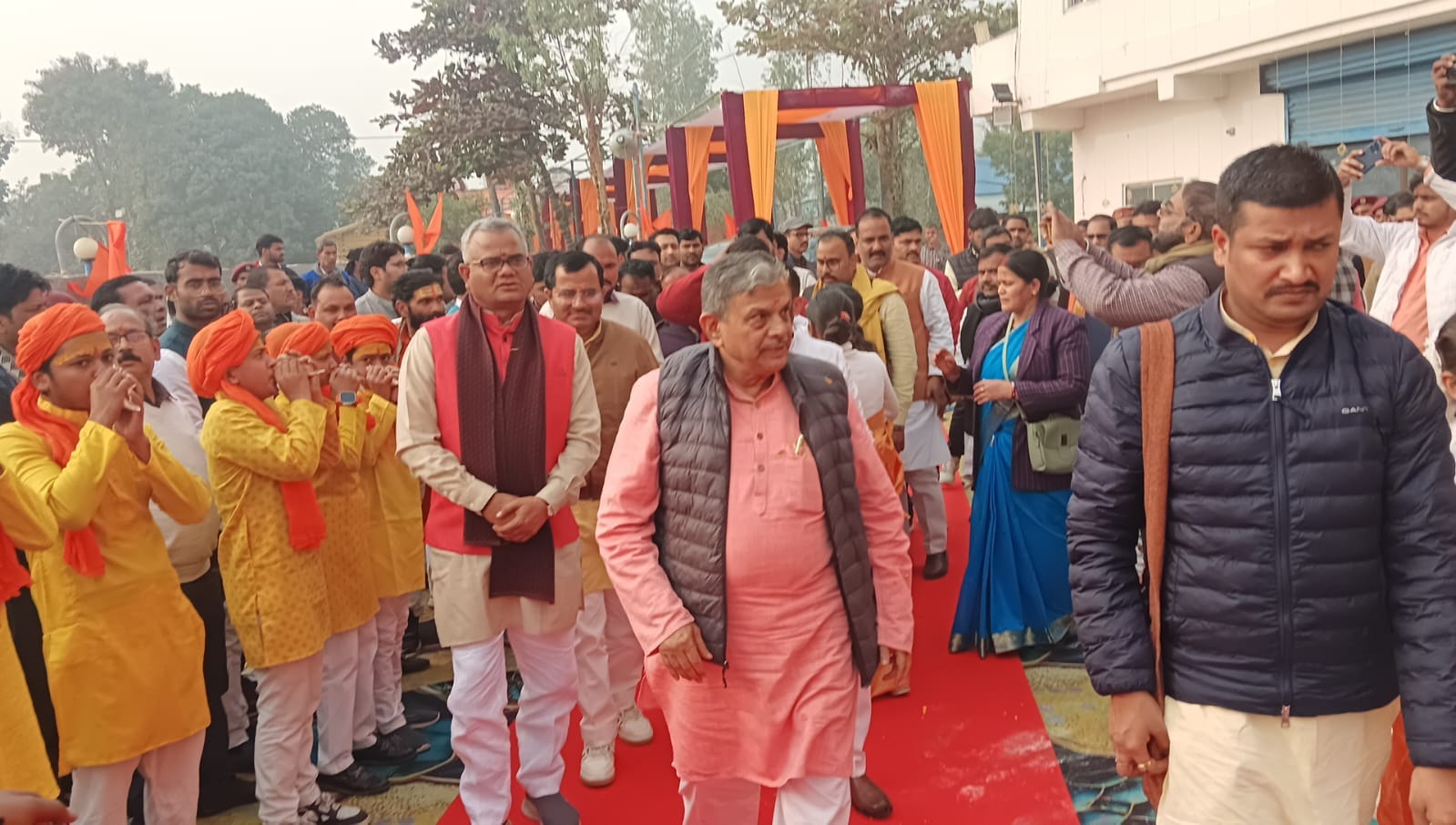 हिन्दू सम्मेलन को संबोधित करते हुए दत्तात्रेय होसबाले । संवाद हिन्दू सम्मेलन को संबोधित करते हुए दत्तात्रेय होसबाले । संवाद