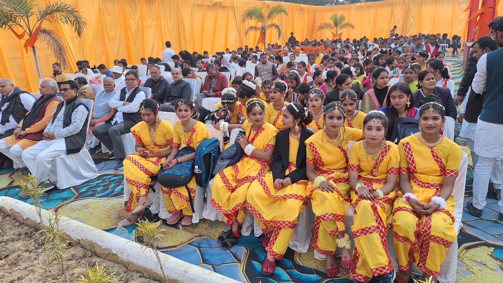 हिन्दू सम्मेलन को संबोधित करते हुए दत्तात्रेय होसबाले । संवाद हिन्दू सम्मेलन को संबोधित करते हुए दत्तात्रेय होसबाले । संवाद