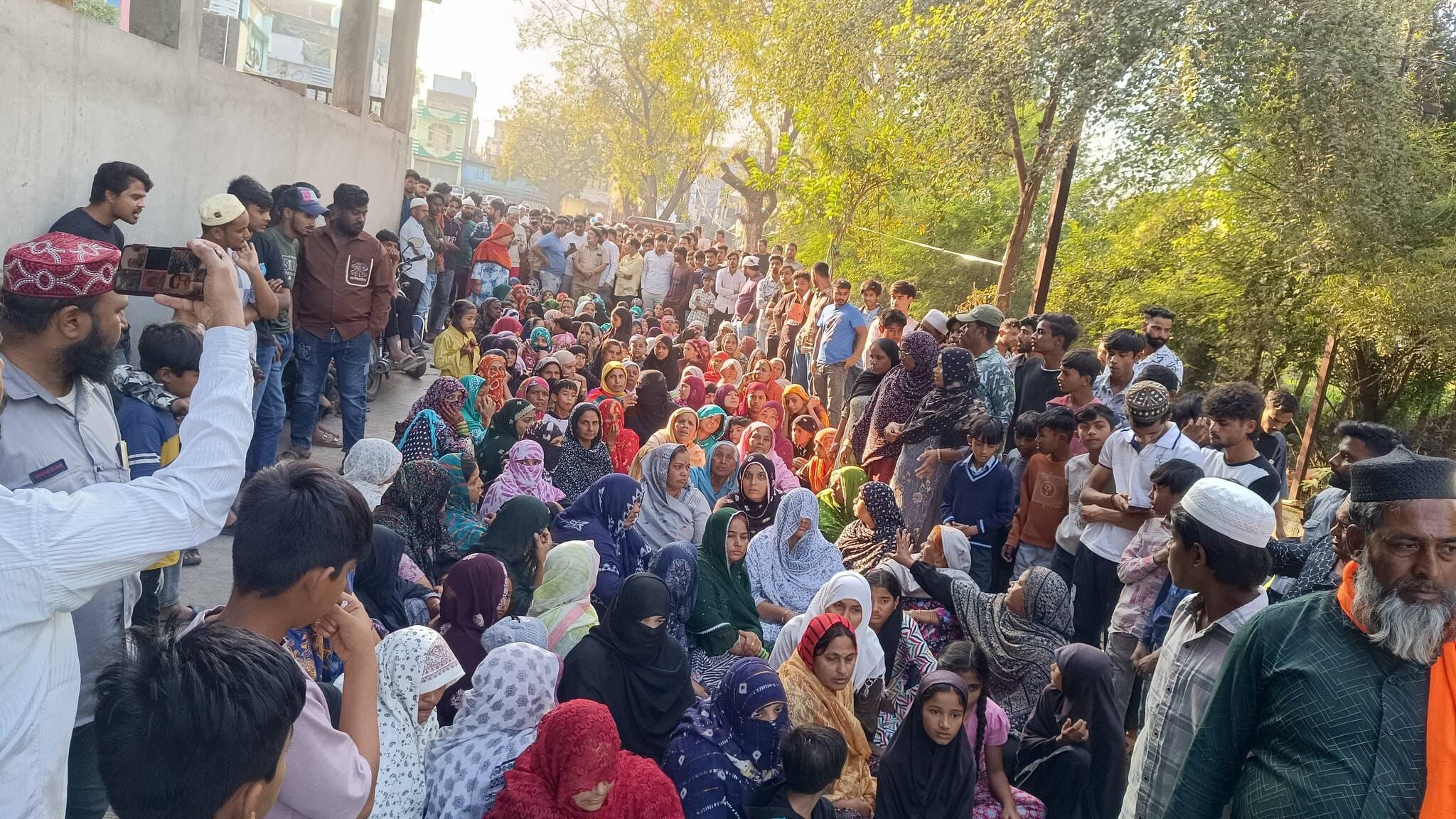 ऐसे निकाला दरिंदे का जुलूस