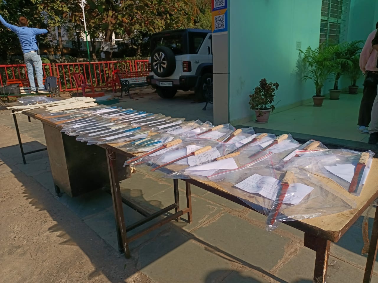 बरामद हथियारों का वीडियो 