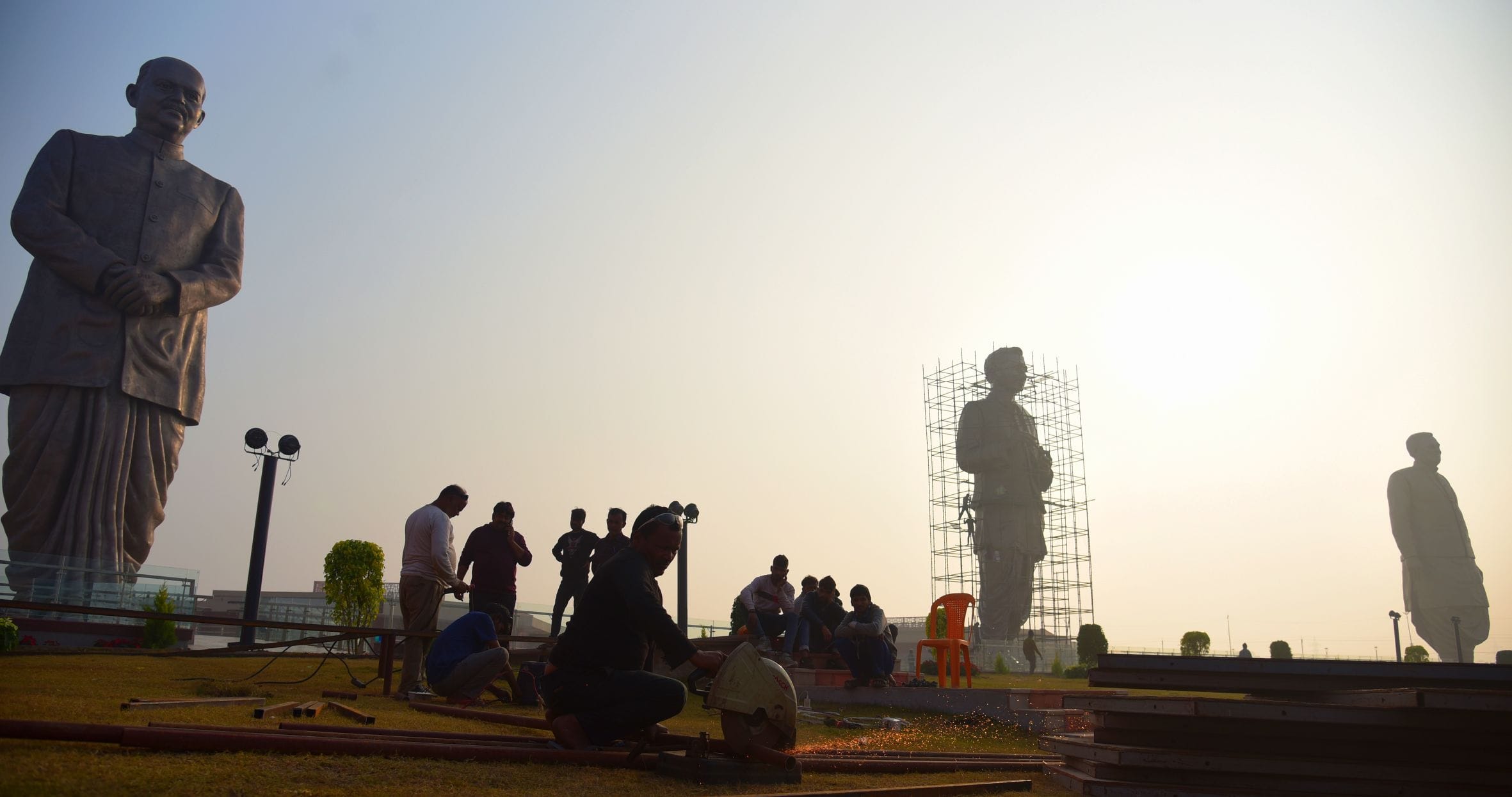 राष्ट्र प्रेरणा स्थल पर चल रही तैयारी। राष्ट्र प्रेरणा स्थल पर चल रही तैयारी।