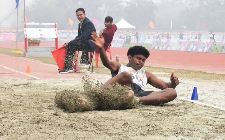 राष्ट्रीय विद्यालयीय एथलेक्टिस प्रतियोगिता के मुकाबलों में हिस्सा लेते खिलाड़ी। राष्ट्रीय विद्यालयीय एथलेक्टिस प्रतियोगिता के मुकाबलों में हिस्सा लेते खिलाड़ी।