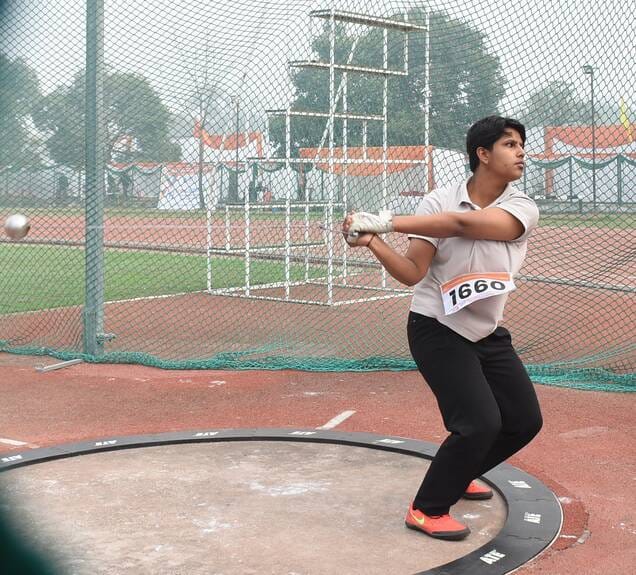 राष्ट्रीय विद्यालयीय एथलेक्टिस प्रतियोगिता के मुकाबलों में हिस्सा लेते खिलाड़ी। राष्ट्रीय विद्यालयीय एथलेक्टिस प्रतियोगिता के मुकाबलों में हिस्सा लेते खिलाड़ी।