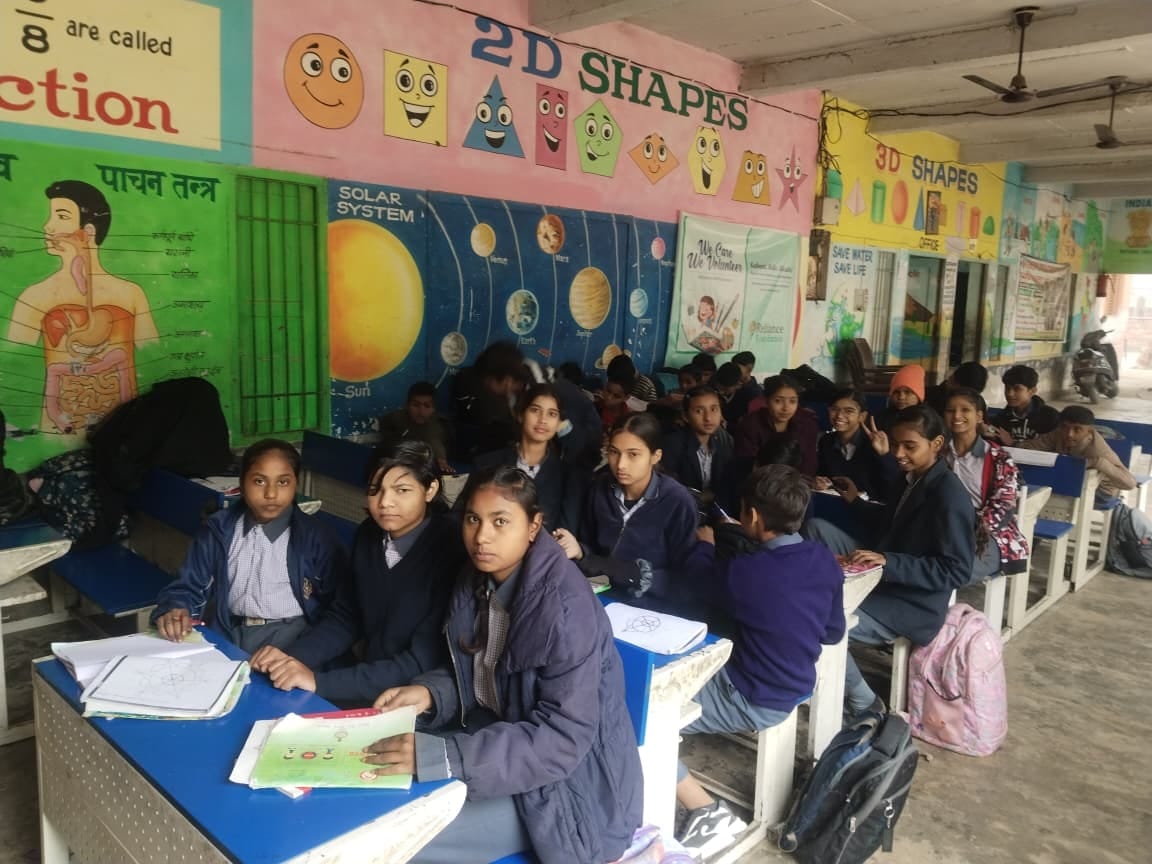 03...रोहतक स्थित बाल भवन के पास राजकीय मॉडल माध्यमिक विद्यालय के क्षतिग्रस्त शौचालय। संवाद