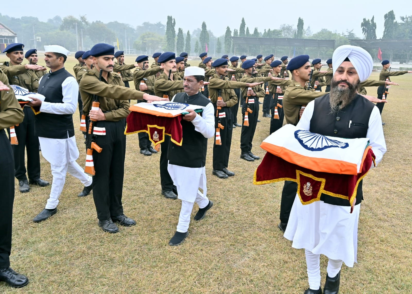 115 नर्सिंग असिस्टेंट सेना में हुए शामिल, शपथ ग्रहण परेड हुई