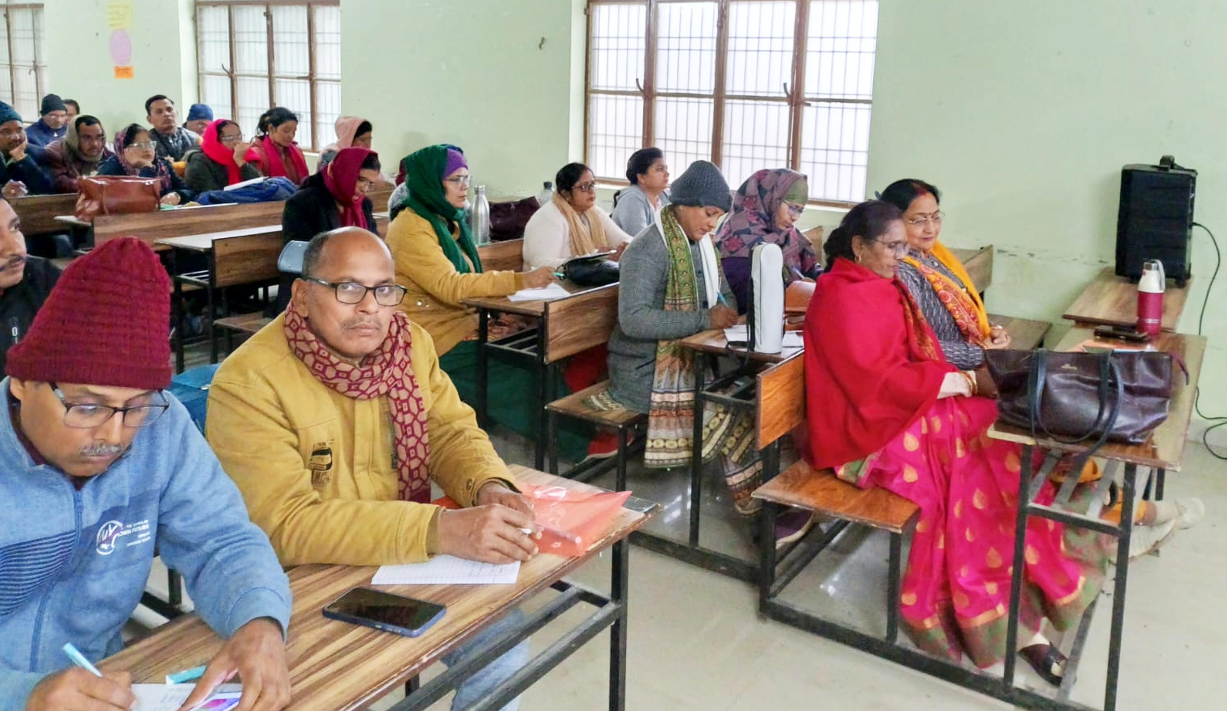 फोटो-10-प्रशिक्षण में मौजूद उच्च प्राथमिक विद्यालयों के शिक्षक। स्रोत स्वयं