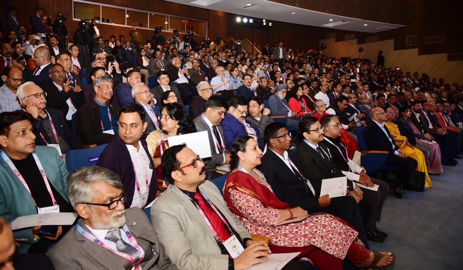 कार्यक्रम में मुख्यमंत्री योगी आदित्यनाथ, उपमुख्यमंत्री ब्रजेश पाठक एवं मौजूद चिकित्सक। कार्यक्रम में मुख्यमंत्री योगी आदित्यनाथ, उपमुख्यमंत्री ब्रजेश पाठक एवं मौजूद चिकित्सक।