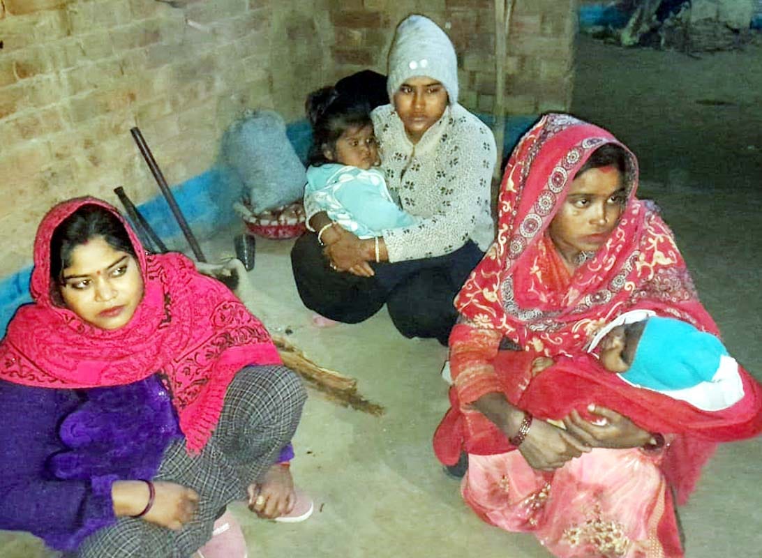 खुटार के गांव इटौआ निवासी कमला देवी का फाइल फोटो। स्रोत : परिजन खुटार के गांव इटौआ निवासी कमला देवी का फाइल फोटो। स्रोत : परिजन