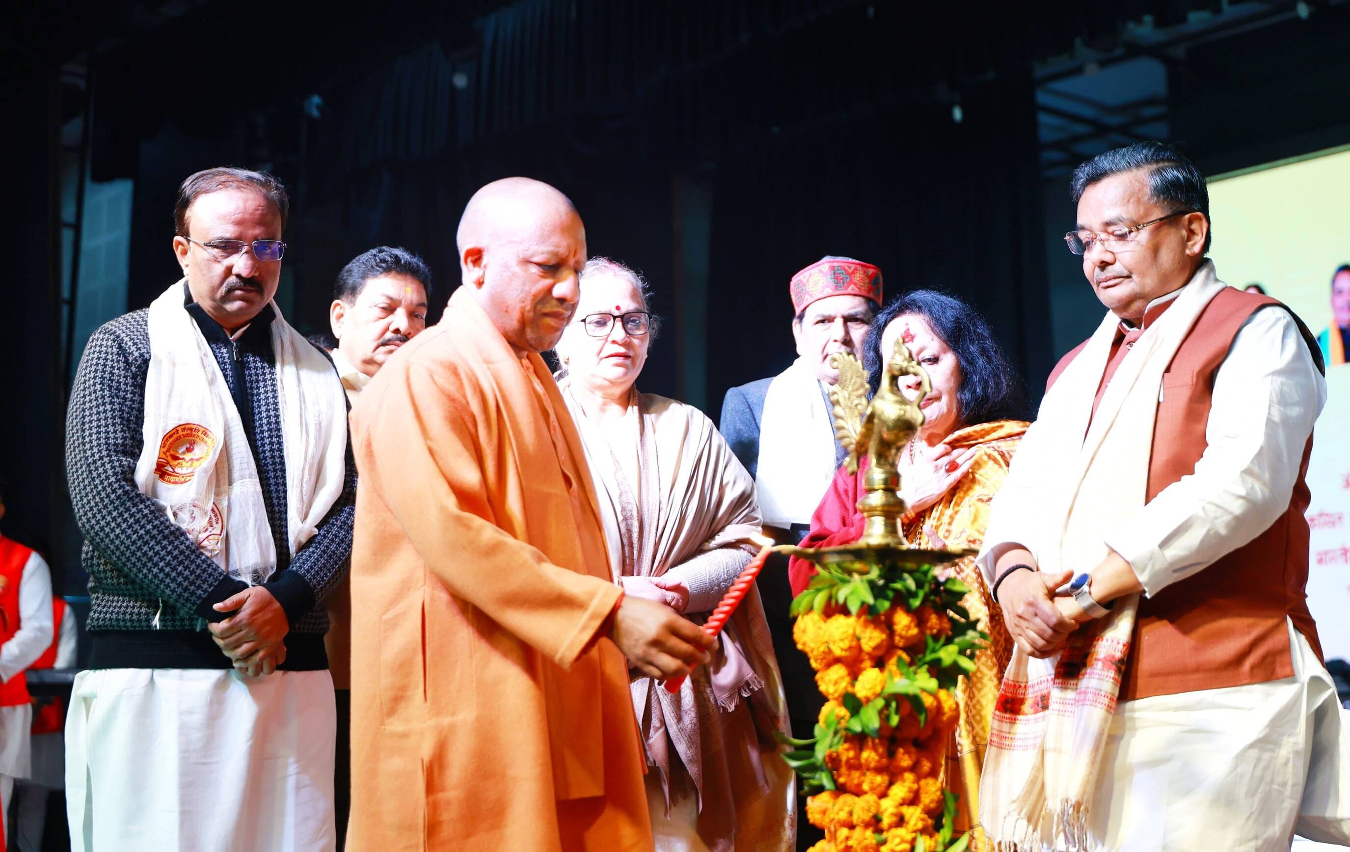 मुख्यमंत्री योगी आदित्यनाथ ने बृहस्पतिवार को भातखंडे संस्कृति विश्वविद्यालय के तीन दिवसीय शताब्