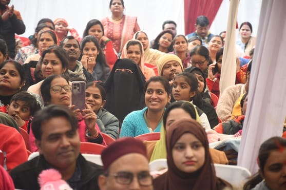 नगर निगम के चिल्ड्रेंस पैलेस विद्यालय का वार्षिकोत्सव बृहस्पतिवार को हर्षोल्लास और भव्यता के सा नगर निगम के चिल्ड्रेंस पैलेस विद्यालय का वार्षिकोत्सव बृहस्पतिवार को हर्षोल्लास और भव्यता के सा