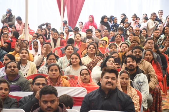 नगर निगम के चिल्ड्रेंस पैलेस विद्यालय का वार्षिकोत्सव बृहस्पतिवार को हर्षोल्लास और भव्यता के सा नगर निगम के चिल्ड्रेंस पैलेस विद्यालय का वार्षिकोत्सव बृहस्पतिवार को हर्षोल्लास और भव्यता के सा