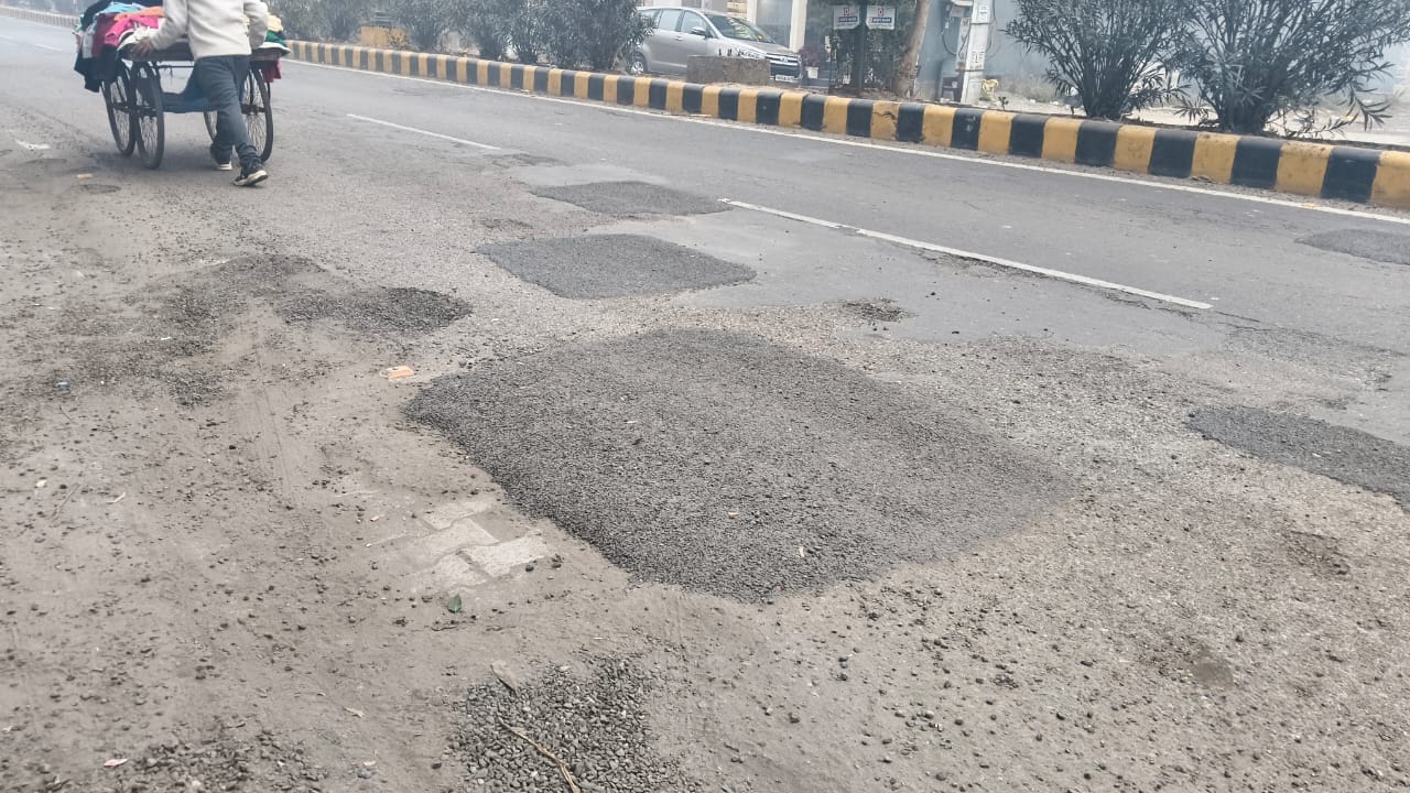 सहारनपुर-पंचकूला नेशनल हाईवे पर आई दरारें। संवाद