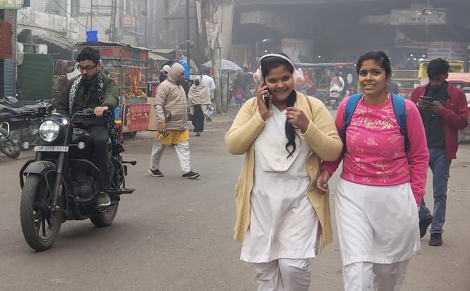 शुक्रवार सुबह शहर में छाया रहा घना कोहरा। संवाद