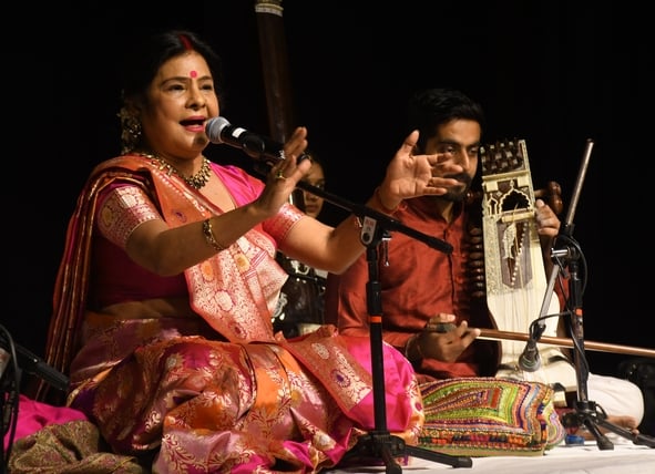 भातखंडे संस्कृति विश्वविद्यालय में शताब्दी वर्ष के अवसर पर आयोजित तीन दिवसीय अंतरराष्ट्रीय संगो भातखंडे संस्कृति विश्वविद्यालय में शताब्दी वर्ष के अवसर पर आयोजित तीन दिवसीय अंतरराष्ट्रीय संगो
