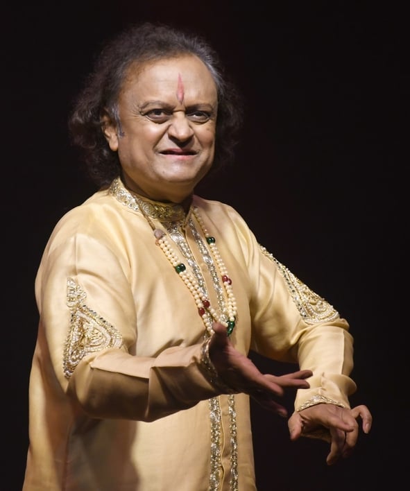 भातखंडे संस्कृति विश्वविद्यालय में शताब्दी वर्ष के अवसर पर आयोजित तीन दिवसीय अंतरराष्ट्रीय संगो भातखंडे संस्कृति विश्वविद्यालय में शताब्दी वर्ष के अवसर पर आयोजित तीन दिवसीय अंतरराष्ट्रीय संगो
