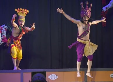 भातखंडे संस्कृति विश्वविद्यालय में शताब्दी वर्ष के अवसर पर आयोजित तीन दिवसीय अंतरराष्ट्रीय संगो भातखंडे संस्कृति विश्वविद्यालय में शताब्दी वर्ष के अवसर पर आयोजित तीन दिवसीय अंतरराष्ट्रीय संगो