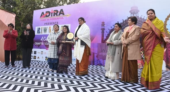 गोमतीनगर स्थित उत्तर प्रदेश संगीत नाटक अकादमी में शुक्रवार को तीन दिवसीय सांस्कृतिक महोत्सव ‘रि गोमतीनगर स्थित उत्तर प्रदेश संगीत नाटक अकादमी में शुक्रवार को तीन दिवसीय सांस्कृतिक महोत्सव ‘रि