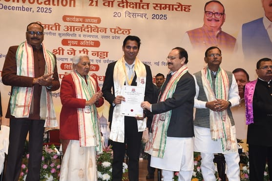 अटल बिहारी वाजपेई साइंटिफिक कन्वेंशन सेंटर में आयोजित केजीएमयू के 21वें दीक्षांत समारोह की झलकि अटल बिहारी वाजपेई साइंटिफिक कन्वेंशन सेंटर में आयोजित केजीएमयू के 21वें दीक्षांत समारोह की झलकि