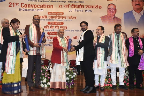 अटल बिहारी वाजपेई साइंटिफिक कन्वेंशन सेंटर में आयोजित केजीएमयू के 21वें दीक्षांत समारोह की झलकि अटल बिहारी वाजपेई साइंटिफिक कन्वेंशन सेंटर में आयोजित केजीएमयू के 21वें दीक्षांत समारोह की झलकि