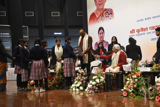 अटल बिहारी वाजपेई साइंटिफिक कन्वेंशन सेंटर में आयोजित केजीएमयू के 21वें दीक्षांत समारोह की झलकि अटल बिहारी वाजपेई साइंटिफिक कन्वेंशन सेंटर में आयोजित केजीएमयू के 21वें दीक्षांत समारोह की झलकि