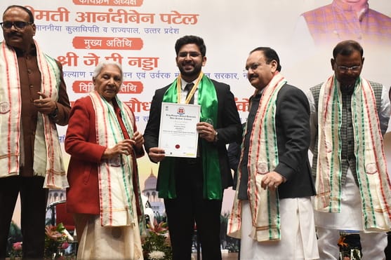 अटल बिहारी वाजपेई साइंटिफिक कन्वेंशन सेंटर में आयोजित केजीएमयू के 21वें दीक्षांत समारोह की झलकि अटल बिहारी वाजपेई साइंटिफिक कन्वेंशन सेंटर में आयोजित केजीएमयू के 21वें दीक्षांत समारोह की झलकि