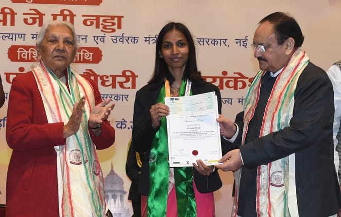 अटल बिहारी वाजपेई साइंटिफिक कन्वेंशन सेंटर में आयोजित केजीएमयू के 21वें दीक्षांत समारोह की झलकि अटल बिहारी वाजपेई साइंटिफिक कन्वेंशन सेंटर में आयोजित केजीएमयू के 21वें दीक्षांत समारोह की झलकि