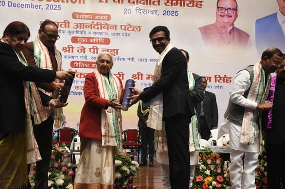 अटल बिहारी वाजपेई साइंटिफिक कन्वेंशन सेंटर में आयोजित केजीएमयू के 21वें दीक्षांत समारोह की झलकि अटल बिहारी वाजपेई साइंटिफिक कन्वेंशन सेंटर में आयोजित केजीएमयू के 21वें दीक्षांत समारोह की झलकि