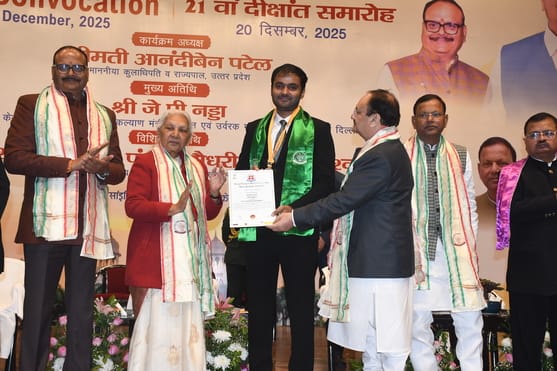 अटल बिहारी वाजपेई साइंटिफिक कन्वेंशन सेंटर में आयोजित केजीएमयू के 21वें दीक्षांत समारोह की झलकि अटल बिहारी वाजपेई साइंटिफिक कन्वेंशन सेंटर में आयोजित केजीएमयू के 21वें दीक्षांत समारोह की झलकि