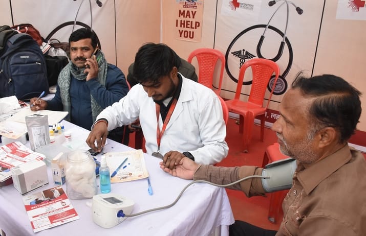 अटल स्वास्थ्य मेले में पहुंचे डिप्टी सीएम केशव मौर्य। अटल स्वास्थ्य मेले में पहुंचे डिप्टी सीएम केशव मौर्य।