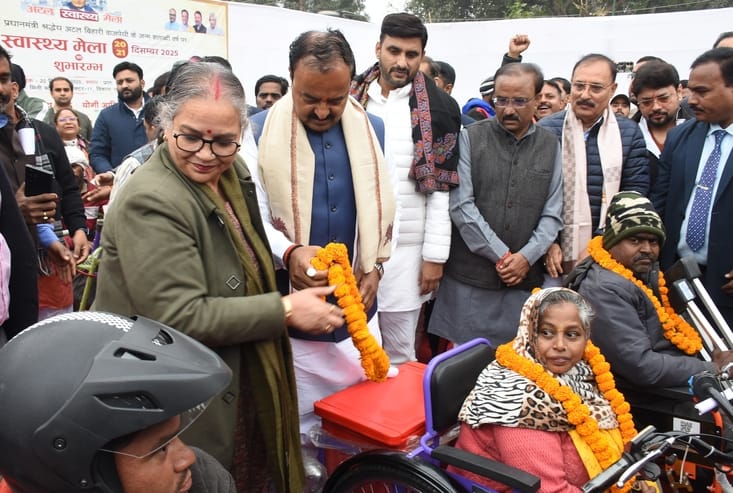 अटल स्वास्थ्य मेले में पहुंचे डिप्टी सीएम केशव मौर्य। अटल स्वास्थ्य मेले में पहुंचे डिप्टी सीएम केशव मौर्य।