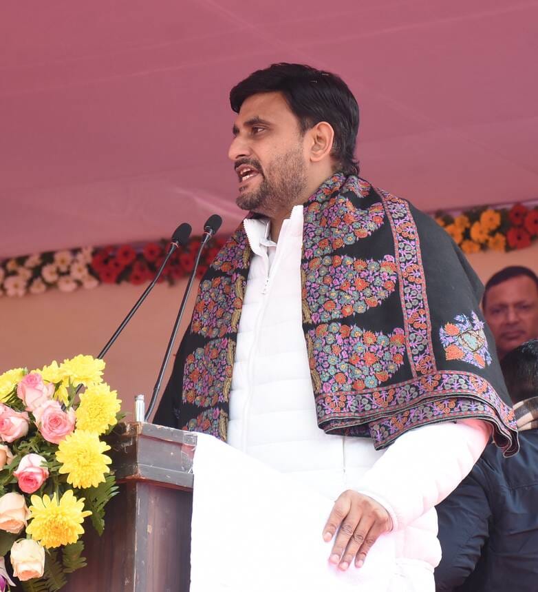 अटल स्वास्थ्य मेले में पहुंचे डिप्टी सीएम केशव मौर्य। अटल स्वास्थ्य मेले में पहुंचे डिप्टी सीएम केशव मौर्य।