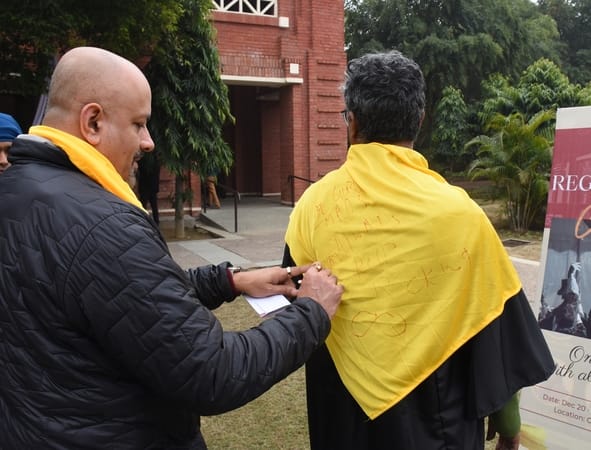 भारतीय प्रबंधन संस्थान (आईआईएम) में चल रहे तीन दिवसीय पूर्व छात्र पुनर्मिलन समारोह में शनिवार क भारतीय प्रबंधन संस्थान (आईआईएम) में चल रहे तीन दिवसीय पूर्व छात्र पुनर्मिलन समारोह में शनिवार क