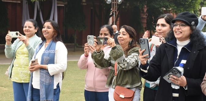 भारतीय प्रबंधन संस्थान (आईआईएम) में चल रहे तीन दिवसीय पूर्व छात्र पुनर्मिलन समारोह में शनिवार क भारतीय प्रबंधन संस्थान (आईआईएम) में चल रहे तीन दिवसीय पूर्व छात्र पुनर्मिलन समारोह में शनिवार क