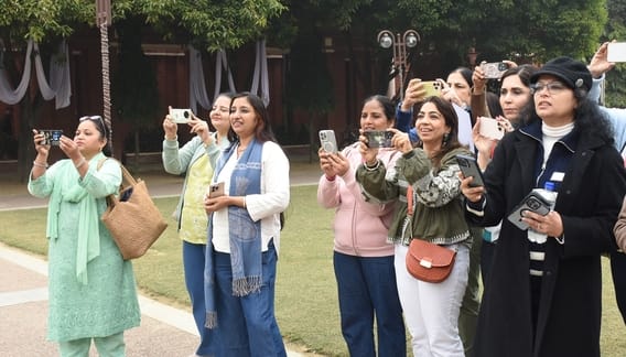 भारतीय प्रबंधन संस्थान (आईआईएम) में चल रहे तीन दिवसीय पूर्व छात्र पुनर्मिलन समारोह में शनिवार क भारतीय प्रबंधन संस्थान (आईआईएम) में चल रहे तीन दिवसीय पूर्व छात्र पुनर्मिलन समारोह में शनिवार क