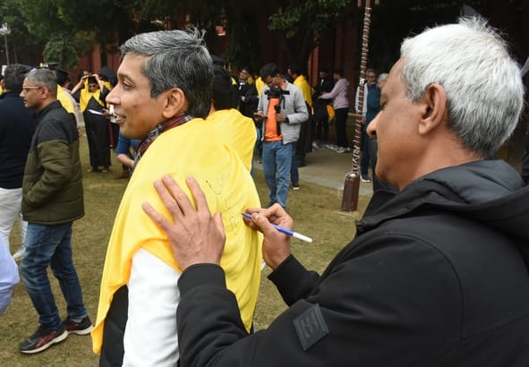 भारतीय प्रबंधन संस्थान (आईआईएम) में चल रहे तीन दिवसीय पूर्व छात्र पुनर्मिलन समारोह में शनिवार क भारतीय प्रबंधन संस्थान (आईआईएम) में चल रहे तीन दिवसीय पूर्व छात्र पुनर्मिलन समारोह में शनिवार क