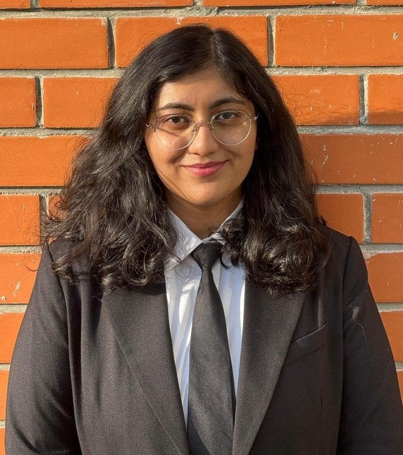 फोटो 11- सामान्य विधि प्रवेश परीक्षा में ऑल इंडिया 69वां रैंक पाने वाली ईशा। फोटो 11- सामान्य विधि प्रवेश परीक्षा में ऑल इंडिया 69वां रैंक पाने वाली ईशा।