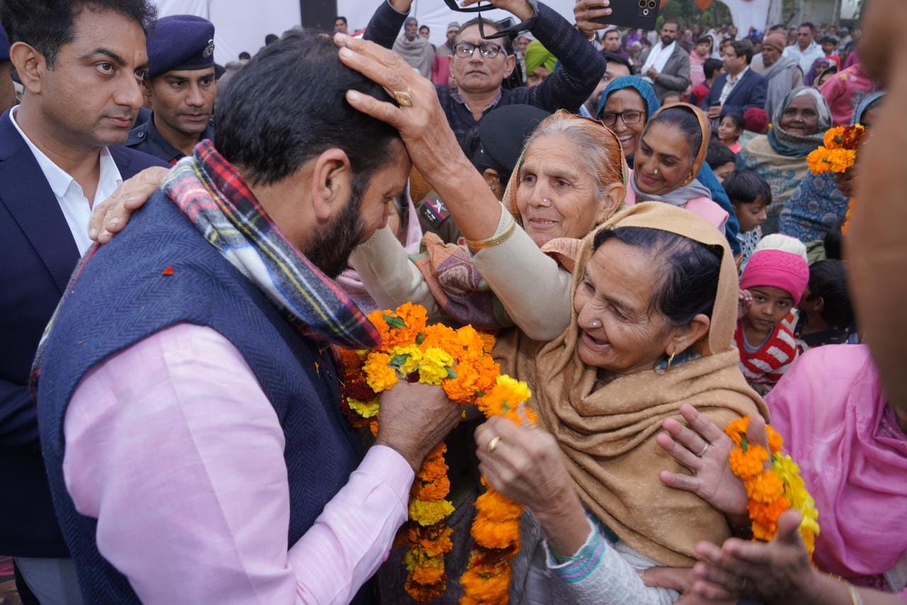 लाडवा। गांव बूढ़ा में जनसंवाद कार्यक्रम को संबोधित करते मुख्यमंत्री नायब सिंह सैनी। डीआईपीआरओ लाडवा। गांव बूढ़ा में जनसंवाद कार्यक्रम को संबोधित करते मुख्यमंत्री नायब सिंह सैनी। डीआईपीआरओ