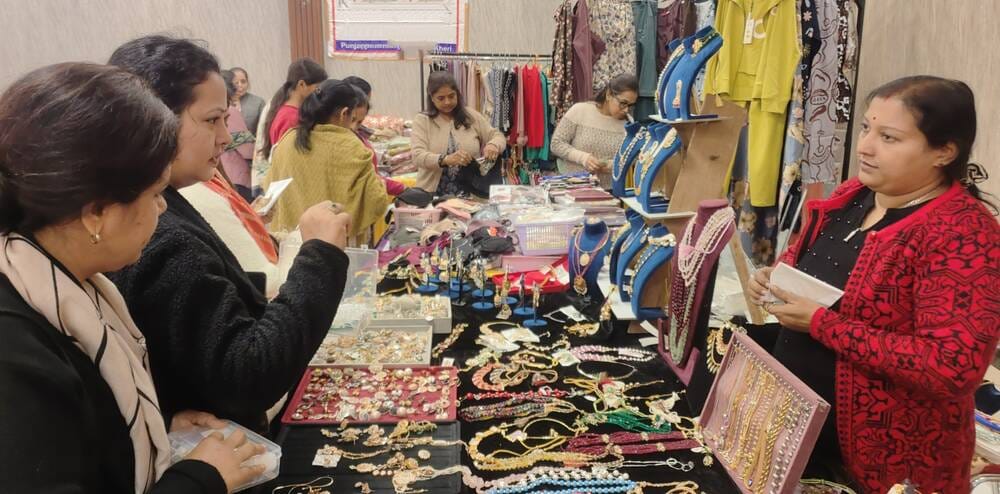 लता अग्रवाल