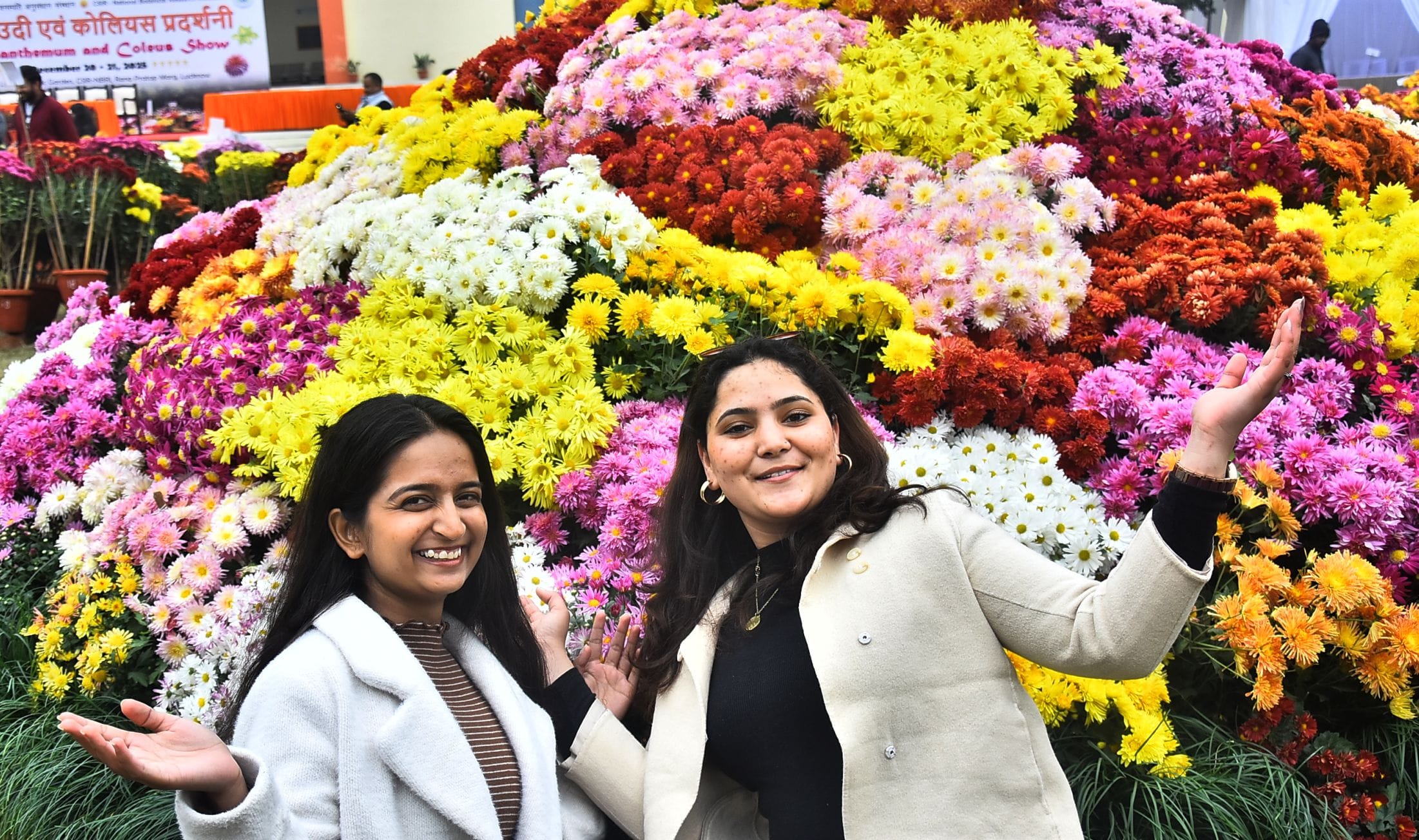 वनस्पति उद्यान स्थित सेंट्रल लॉन में दो दिवसीय गुलदाउदी एवं कोलियस पुष्प प्रदर्शनी–2025 का शुभा