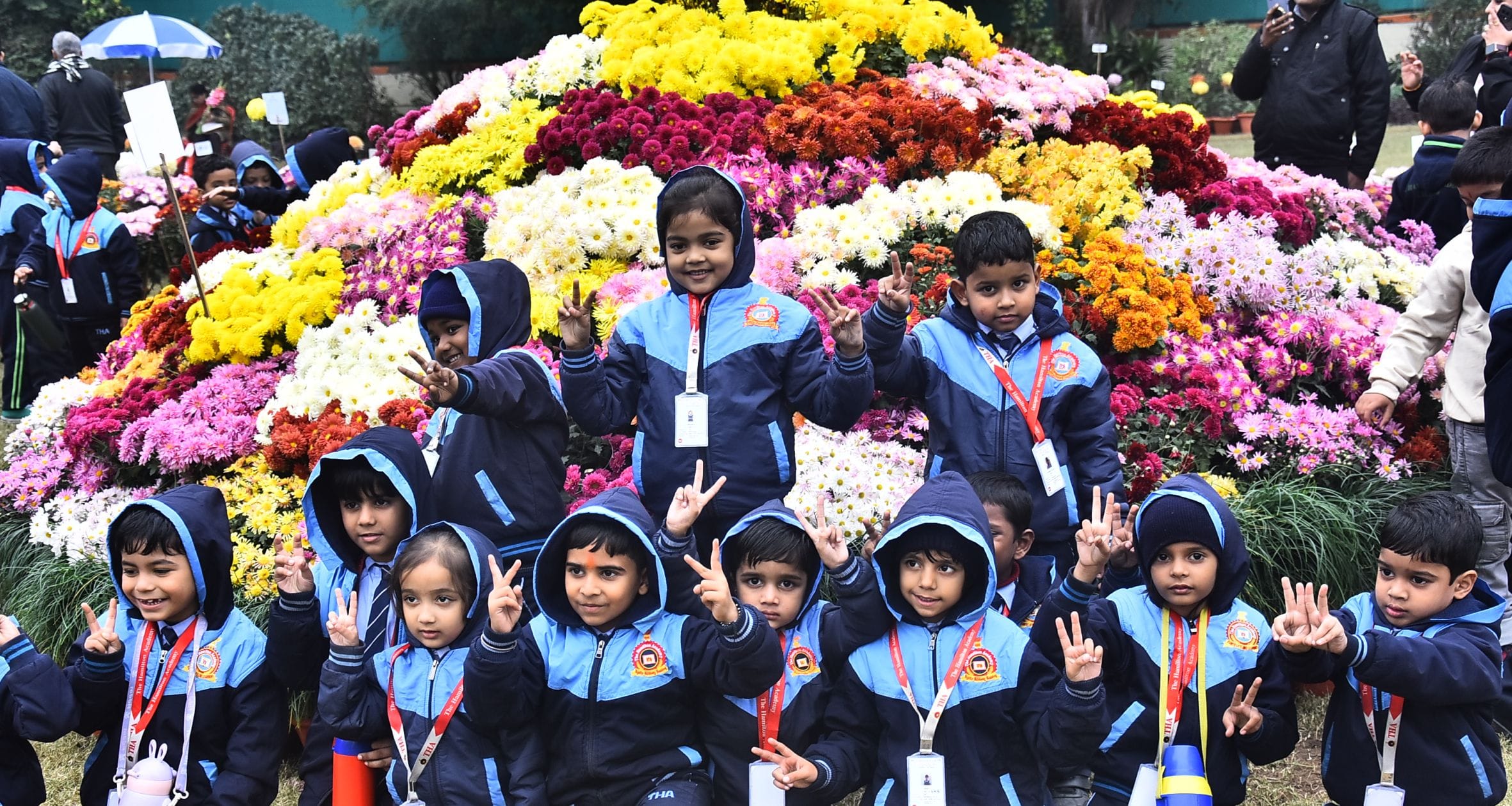 वनस्पति उद्यान स्थित सेंट्रल लॉन में दो दिवसीय गुलदाउदी एवं कोलियस पुष्प प्रदर्शनी–2025 का शुभा