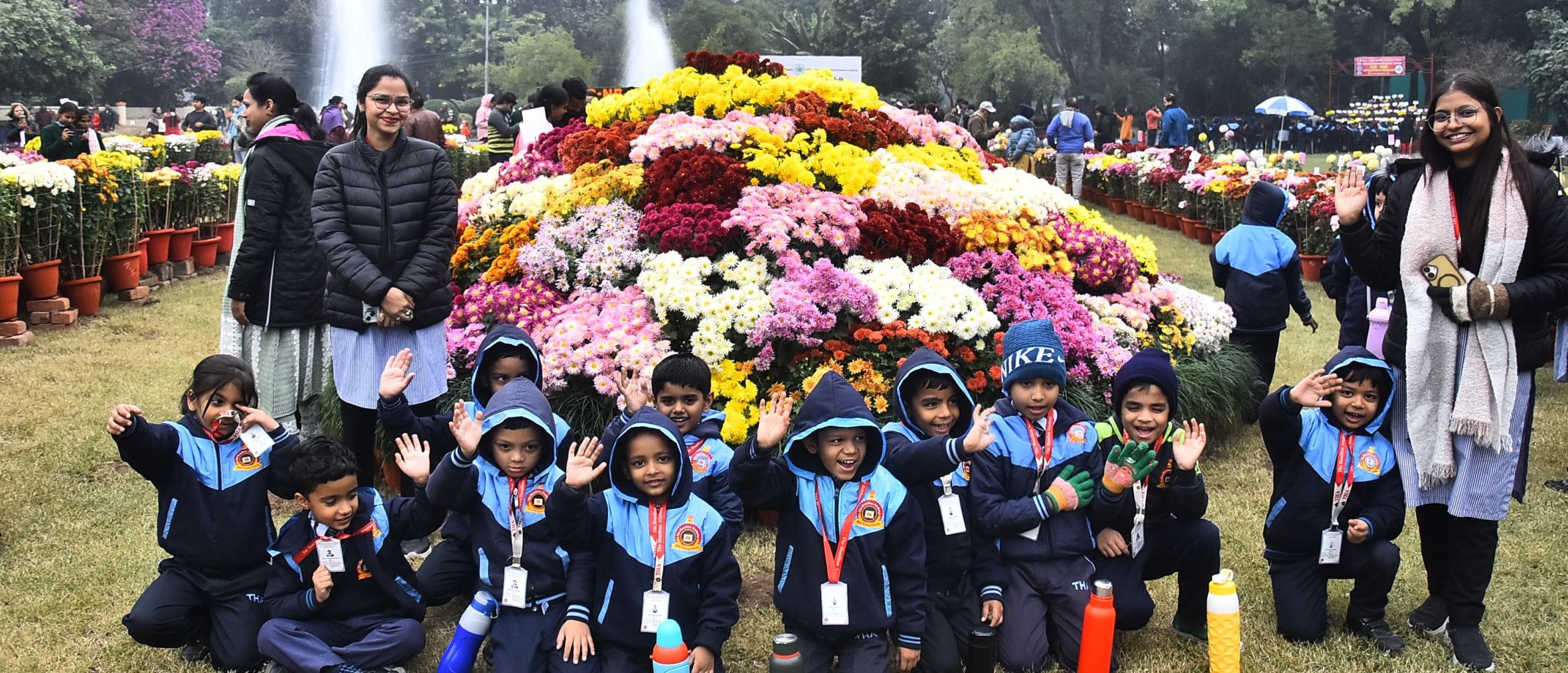 वनस्पति उद्यान स्थित सेंट्रल लॉन में दो दिवसीय गुलदाउदी एवं कोलियस पुष्प प्रदर्शनी–2025 का शुभा