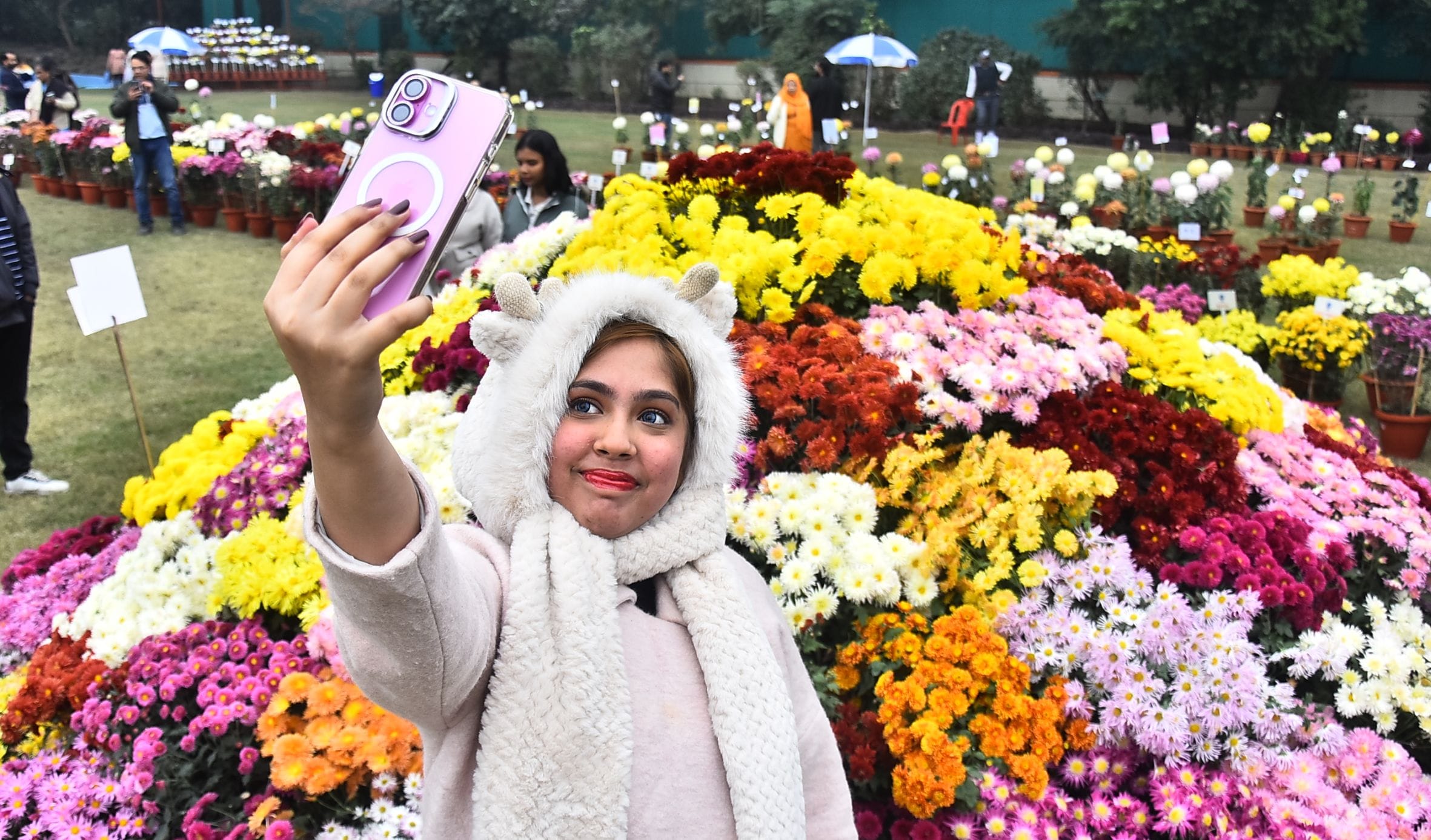 वनस्पति उद्यान स्थित सेंट्रल लॉन में दो दिवसीय गुलदाउदी एवं कोलियस पुष्प प्रदर्शनी–2025 का शुभा